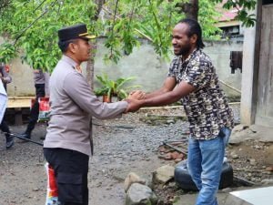 Polres Palopo Berbagi Paket Sembako Kepada Masyarakat Yang Terdampak Kenaikan BBM