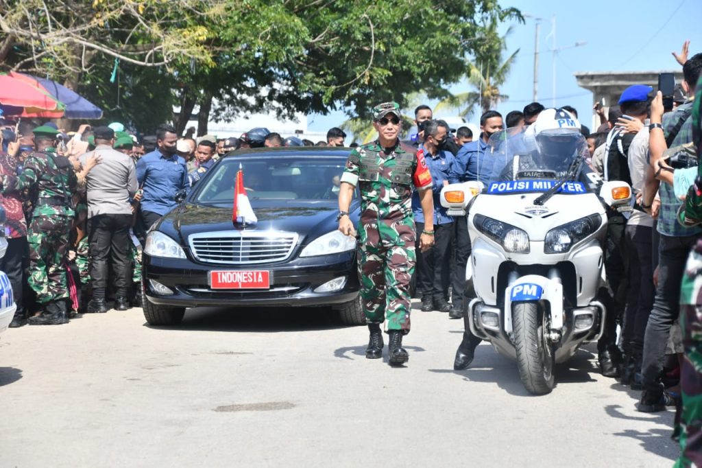 Kebahagian Masyarakat Baubau dan Buton Atas Kedatangan Presiden Joko Widodo