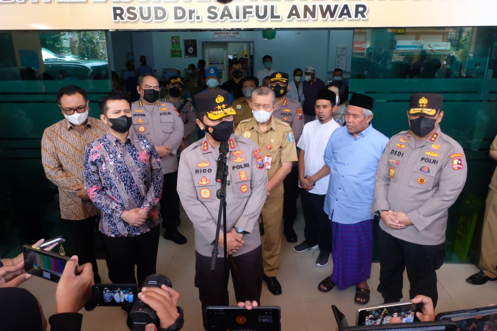 Kapolda Jatim Minta Maaf Terkait Pengamanan dan Tragedi Stadion Kanjuruhan