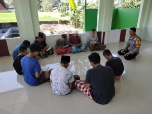 Pasca Diamankan Bawa Busur, Puluhan Remaja Geng Motor Diajar Ngaji dan Dibina di Polsek Bajeng