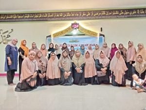 Majelis Taklim Azhariyah Mamajang Membahas Kasus Sirup Bermasalah