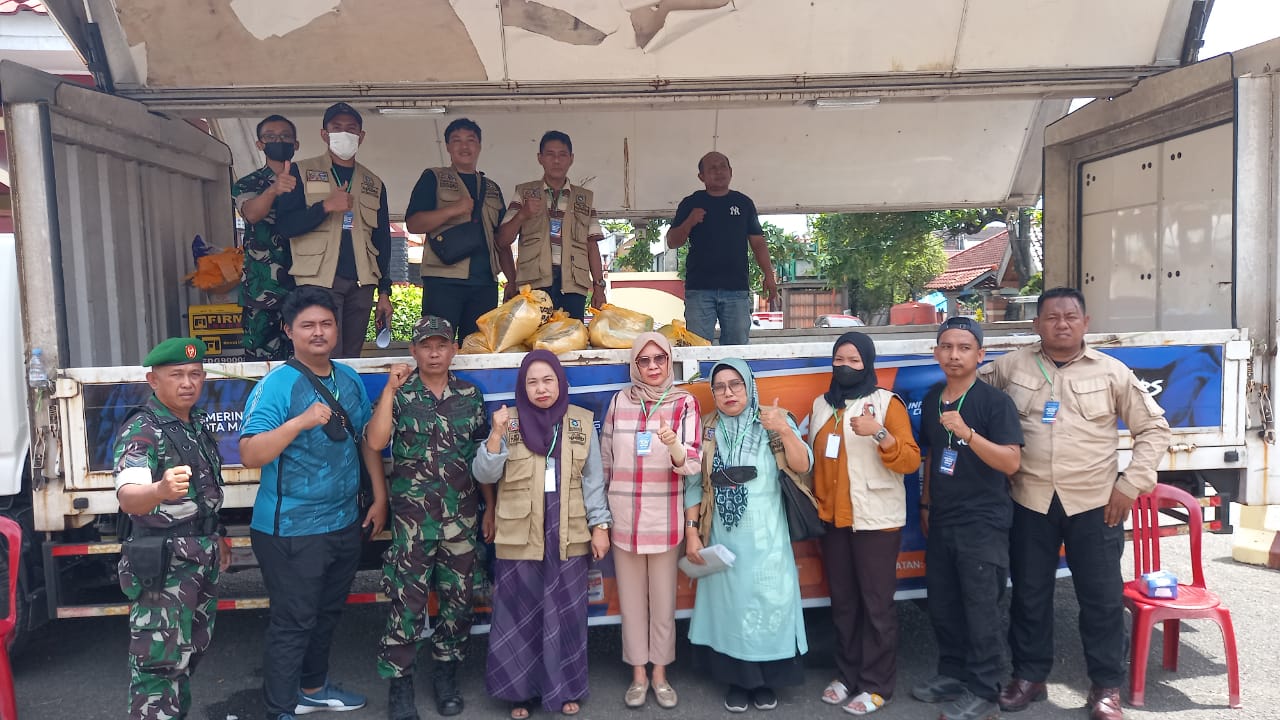 Koramil 1404 - 05 Bersama Tim Disdag Kota Makassar Giat Operasi Pasar Murah | NEWS TV