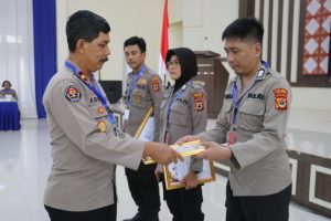 Polres Palopo Mendapatkan Tiga Penghargaan Dari Polda Sulsel