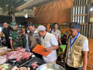 Kodim 1408 Mks Bersama Tim VIII Pengendali Stabilitas Harga Melakukan Apel Pencekan Harga Bahan Pokok