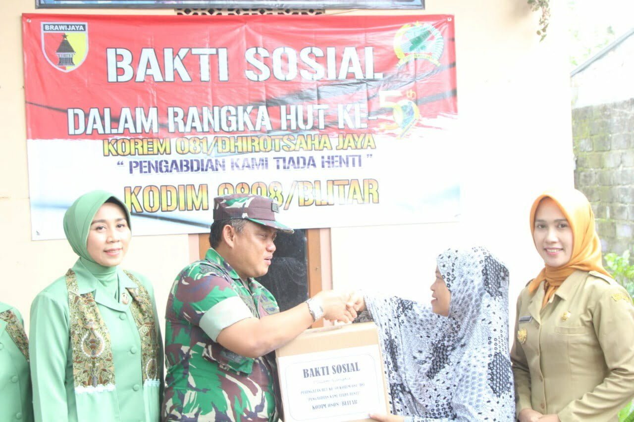 Sambut HUT Ke 59 Korem 081/DSJ Tahun 2022, Kodim 0808/Blitar Gelar Baksos Ke Panti Jompo | NEWS TV