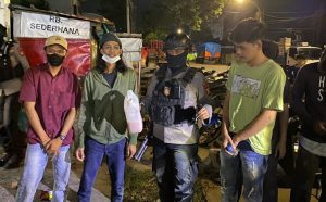 Unit Patmor 633 Polrestabes Makassar, Kembali Mengamankan 8 Pemuda Sedang Pesta Miras