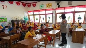 Kunjungan Kapolsek Mamajang Ke SDN Labuang Baji Makassar, Memberi Himbauan Edukasi Kepada Siswa Dan Siswi