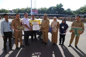 Upacara di lapangan pallantikan, Sekaligus penghargaan untuk insan berprestasi tingkat kabupaten Maros.