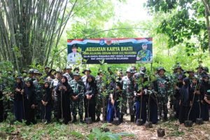 Lestarikan Kawasan Adat, 3.300 Pohon Bibit Unggul Ditanam di Kawasan Adat Ammatoa Kajang