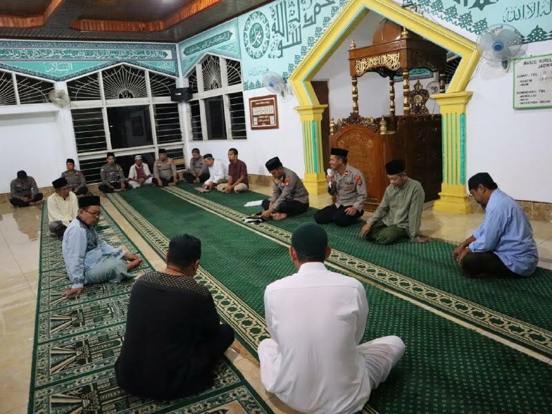 Polri Dan Warga Serta Jamaah Menciptakan Situasi Kamtibnas Kota Palopo Dalam Kondusif | NEWS TV