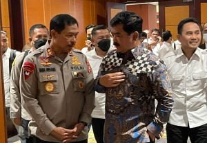 Kapolda Sulsel meraih Pin emas Dari Menteri ATR/ BPN RI Terkait Penanganan Kejahatan Pertanahan
