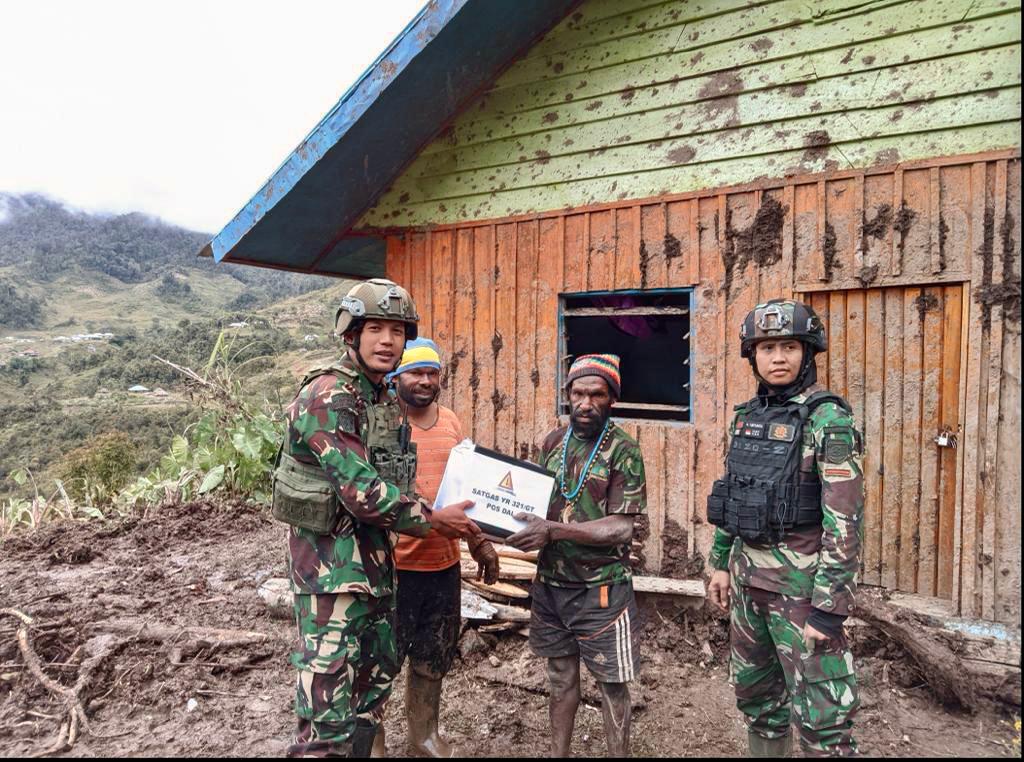 Cepat & Tanggap Darurat!! Prajurit Kostrad Berikan Bantuan Kepada Korban Bencana Longsor di Pedalaman Papua | NEWS TV