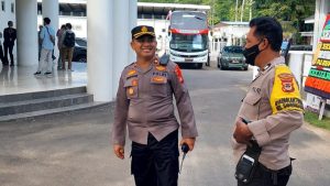 * Kapolsek Ujung Pandang Pantau Pelantikan PJ Bupati Takalar Untuk Memastikan Aman Dan Lancar  *