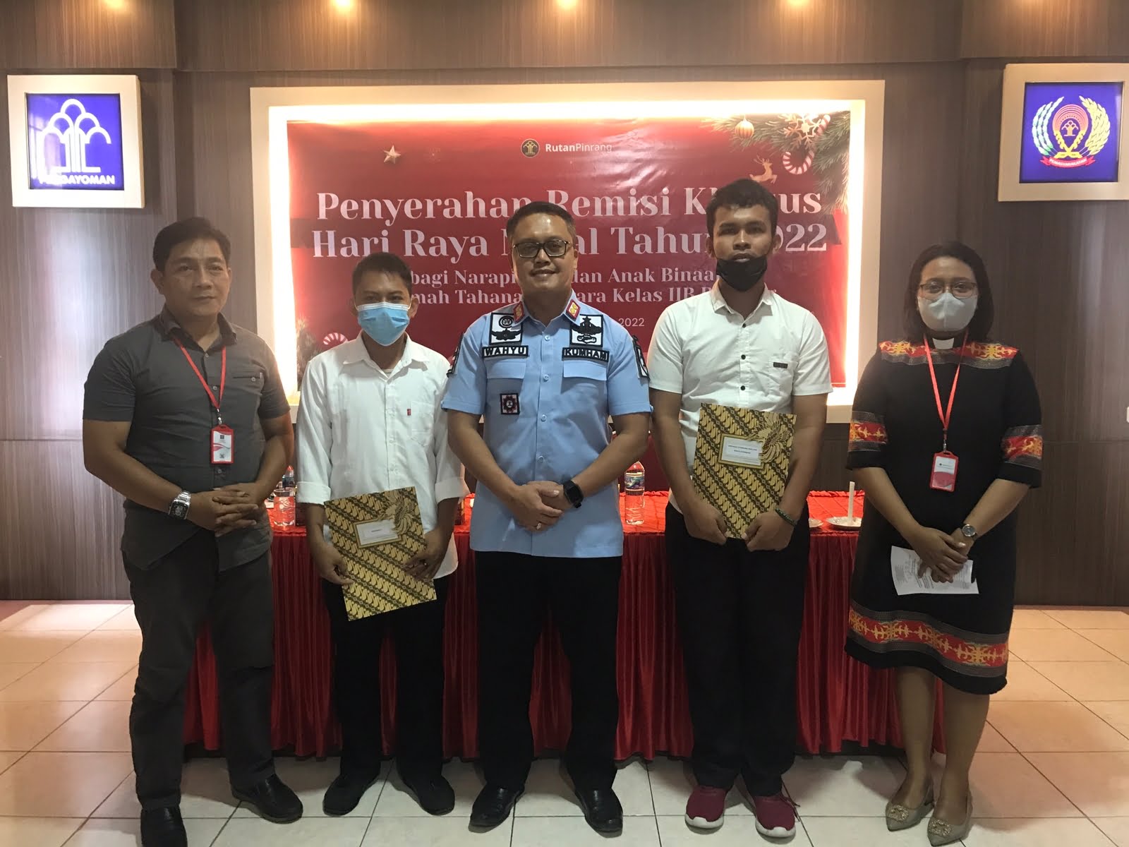 Hari Natal,Dua Orang Warga Binaan Rutan Pinrang Dapat Remisi Natal | NEWS TV