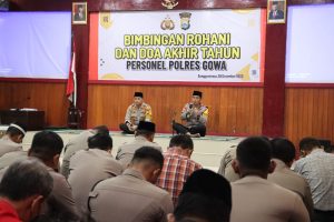 Personil Polres Gowa Lakukan Doa Bersama, Jelang Pergantian Akhir Tahun.