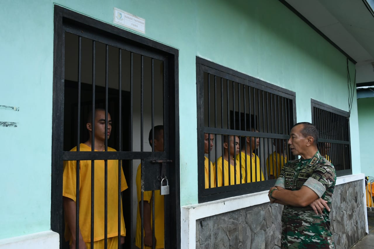 Sidak Staltahmil, Pangdam Hasanuddin Berharap Para Tahanan Dapat Kembali Pada Jati Dirinya Sebagai Prajurit Sapta Margais | NEWS TV