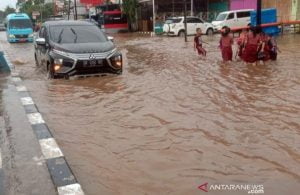 Sekitar 50 rumah di Lingkungan Buttatoa, Kelurahan Pettuadae, kecamatan Turikale, Kabupaten Maros terendam banjir