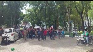 Aksi Unjuk Rasa mengatasnamakan Aliansi Peduli Mattoangin di Kota Makssar