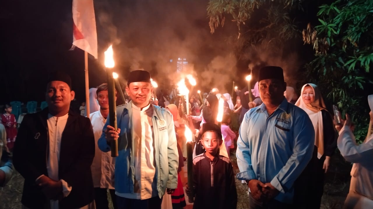 Santri-Santriwati Qurrota A’yun & Warga BTN Vila Mas dan Risma Dapalak Gelar Pawai Obor Sambut Tahun Baru Islam 1445 Hijriah | NEWS TV