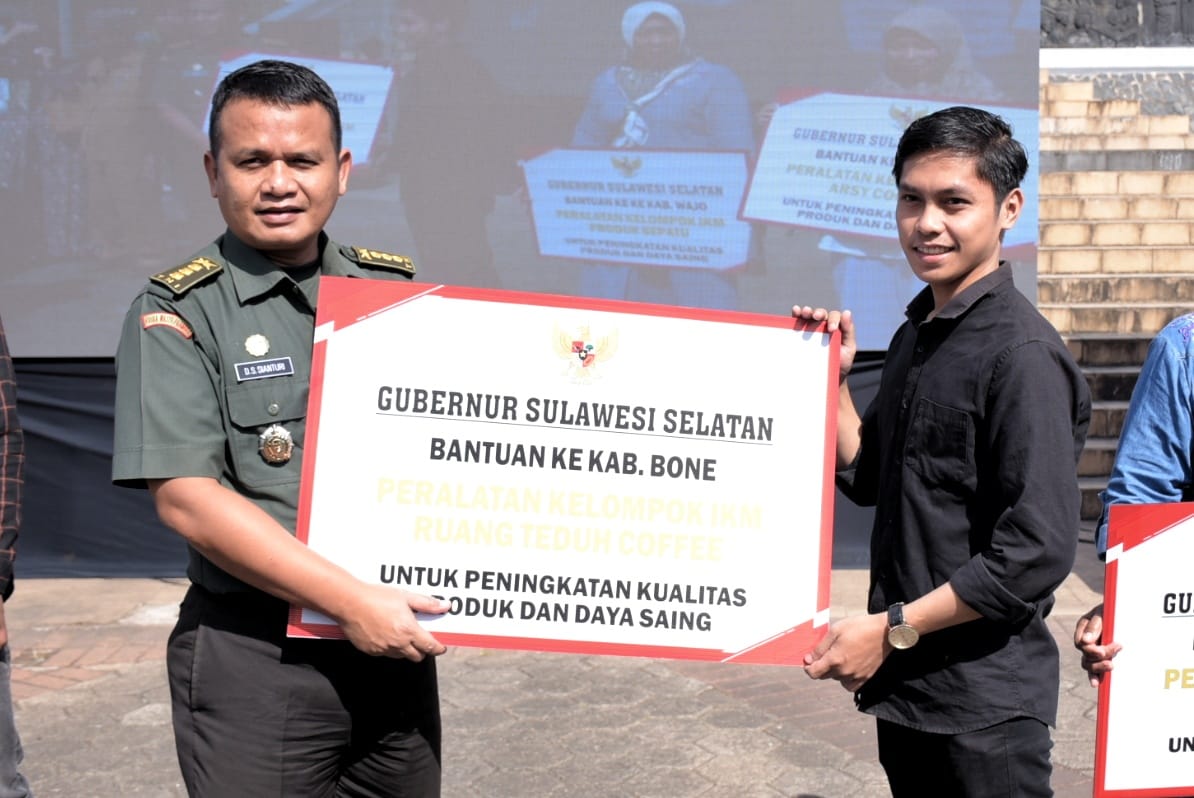 Wakili Pangdam, Pamen Ahli Bid. Ekonomi Pangdam XIV/Hsn Hadiri Pembukaan Gerakan Pangan Murah : Bukti Serius Tangani Inflasi di Sulsel | NEWS TV