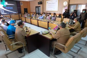 Forkopimda Jatim Jenguk Korban Tragedi Kanjuruhan, Pastikan Beri Perawatan Maksimal | NEWS TV
