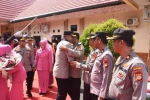 Kapolres Bulukumba Yang Baru, Disambut Dengan Tari Paduppa Dan Pedang Pora | NEWS TV