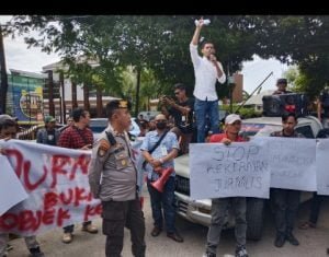 Aksi Solidaritas Wartawan Dan LSM Di Polres Jeneponto | NEWS TV