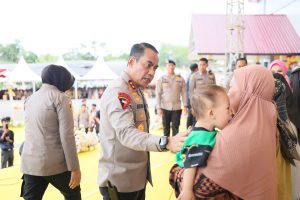 Caption Kapolda Sulawesi Selatan Resmikan Mako Polres Soppeng, Masjid Al-Aqso 2003 Polres Soppeng Serta Gelar Bakti Sosial, Bakti Kesehatan dan Pasar Murah | NEWS TV Indonesia