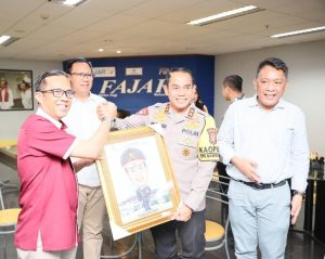Kapolda Sulsel Menggelar Silaturahmi Ke Media, Jelang Pemilu 2024 | NEWS TV Indonesia Kapolda Sulsel Menggelar Silaturahmi Ke Media, Jelang Pemilu 2024 | NEWS TV Indonesia