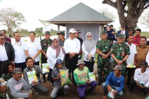 Pangdam XIV/Hsn Dampingi Kunker Mentan RI Lakukan Akselerasi Ketahanan Pangan Kepada Petani Dari 6 Kabupaten di Kab. Jeneponto