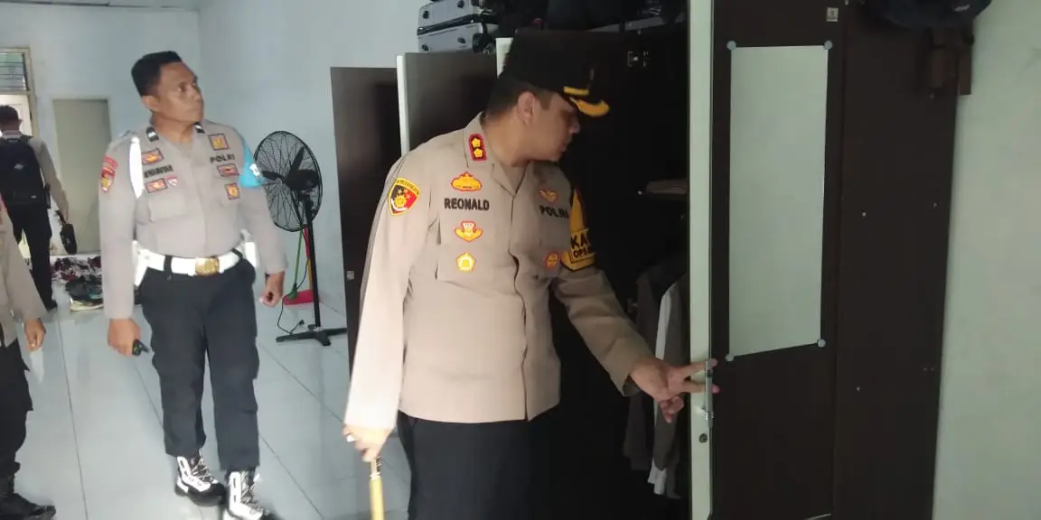 Kapolres Gowa Lakukan Sidak Di Barak Bujang Polres Gowa | NEWS TV Indonesia
