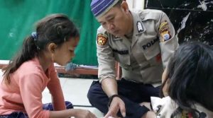 Patut Di Apresiasi..!!! 2 Personil Polres Pelabuhan, Bisa Menjadi Contoh Bagi Anggota Yang Lain | NEWS TV Indonesia Patut Di Apresiasi..!!! 2 Personil Polres Pelabuhan, Bisa Menjadi Contoh Bagi Anggota Yang Lain | NEWS TV Indonesia