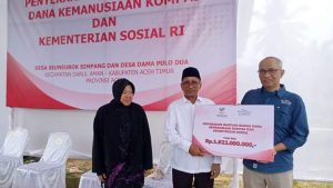 Mensos Kembali Serahkan Bantuan untuk Aceh Timur