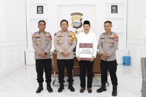 Polres Bulukumba Serahkan Zakat Fitra Ke Baznas Bulukumba | NEWS TV Indonesia