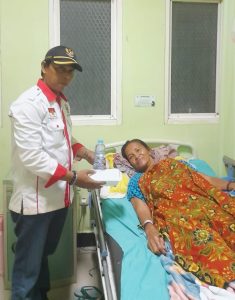 Keluarga Besar Pendamping Kebijakan Pemerhati Masyarakat Menyalurkan Jum'at Berkah Dan Berbagi Takjil Di Rsud.Haji Makassar | NEWS TV Indonesia Keluarga Besar Pendamping Kebijakan Pemerhati Masyarakat Menyalurkan Jum'at Berkah Dan Berbagi Takjil Di Rsud.Haji Makassar | NEWS TV Indonesia