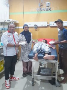 Keluarga Besar Pendamping Kebijakan Pemerhati Masyarakat Menyalurkan Jum'at Berkah Dan Berbagi Takjil Di Rsud.Haji Makassar | NEWS TV Indonesia Keluarga Besar Pendamping Kebijakan Pemerhati Masyarakat Menyalurkan Jum'at Berkah Dan Berbagi Takjil Di Rsud.Haji Makassar | NEWS TV Indonesia