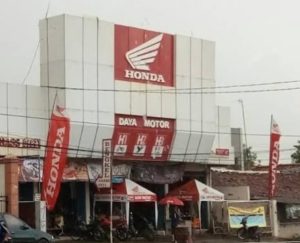 PELAYANAN DIALER HONDA DAYA SANGAT MERUGIKAN KONSUMEN YANG MEMBELI CASH SUDAH TIDAK SESUAI MELANGGAR UNDANG-UNDANG PERLINDUAN KONSUMEN (UU Ri No.8 Tahun 1999 ) | NEWS TV Indonesia PELAYANAN DIALER HONDA DAYA SANGAT MERUGIKAN KONSUMEN YANG MEMBELI CASH SUDAH TIDAK SESUAI MELANGGAR UNDANG-UNDANG PERLINDUAN KONSUMEN (UU Ri No.8 Tahun 1999 ) | NEWS TV Indonesia
