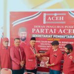 Ratusan Pengurus KPA-PA Aceh Timur Dampingi H. Sulaiman Tole Mendaftar Sebagai Bacalon Bupati Aceh Timur ke DPP Partai Aceh | NEWS TV Indonesia Ratusan Pengurus KPA-PA Aceh Timur Dampingi H. Sulaiman Tole Mendaftar Sebagai Bacalon Bupati Aceh Timur ke DPP Partai Aceh | NEWS TV Indonesia