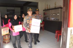 *Bantuan Sembako dari Polres Jeneponto Untuk Korban Banjir di Wilayah Polda Sulsel* | NEWS TV Indonesia *Bantuan Sembako dari Polres Jeneponto Untuk Korban Banjir di Wilayah Polda Sulsel* | NEWS TV Indonesia