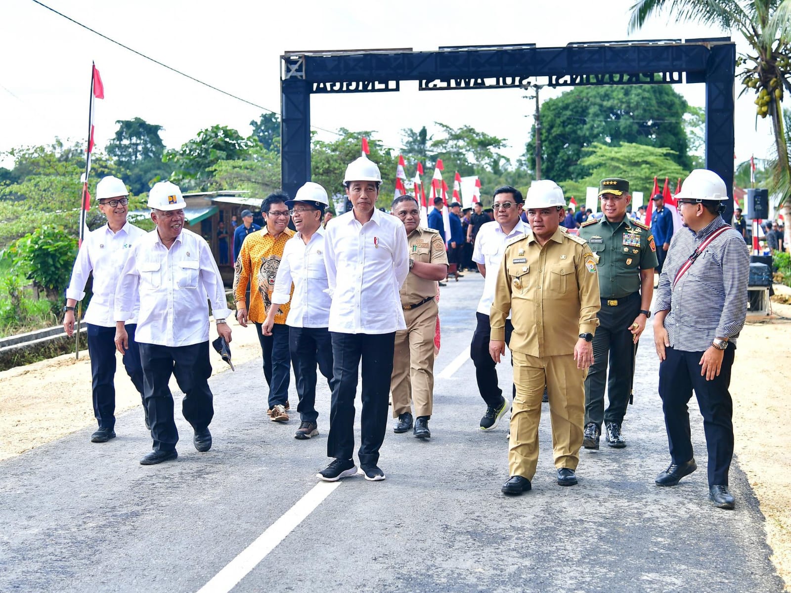 *Panglima TNI Dampingi Presiden RI Kunjungan Kerja ke Provinsi Sulawesi Tenggara* | NEWS TV Indonesia