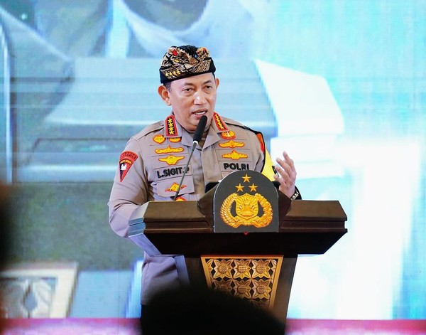 Kapolri Beri Penghargaan Casis Bintara Jari Putus Dibegal Masuk Bintara Polri | NEWS TV Indonesia