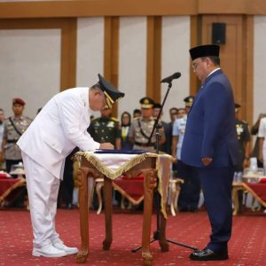 Andap Budhi Revianto Lantik Tiga Pj Bupati di Sultra