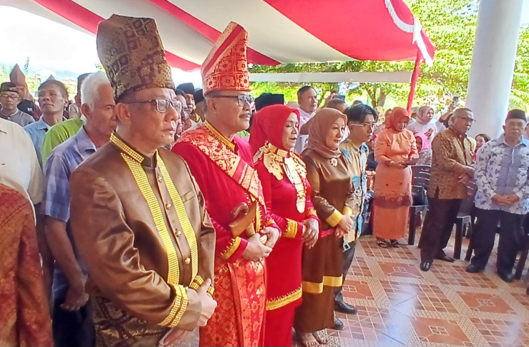 Pemkab Bolmong Gelar Prosesi Adat Sambut Pj Bupati Jusnan Mokoginta | NEWS TV Indonesia Pemkab Bolmong Gelar Prosesi Adat Sambut Pj Bupati Jusnan Mokoginta | NEWS TV Indonesia