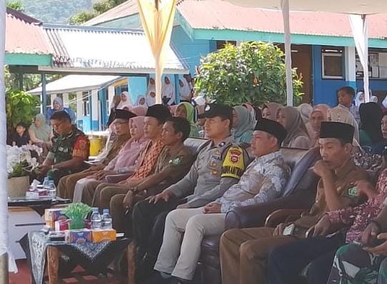 Bhabinkamtibmas Polsek Lebong Atas Hadiri Perpisahan Siswa Siwi SMPN 02 Lebong | NEWS TV Indonesia