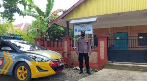 Personil Polsek Ma’rang, Pengamanan Ibadah Mingguan di Gereja Klasis Mappatuo Jemaat Padanglampe