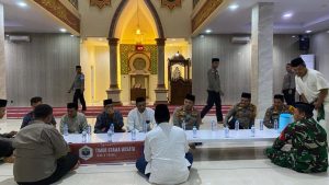 Polsek Tamalate Polrestabes Makassar Dengarkan Langsung Keluhan Masyarakat saat Jumat Curhat