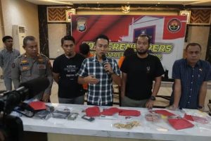 KAPOLRESTABES/mks Berhasil Menangkap Pelaku Pembunuhan Berencana dan Perampokan