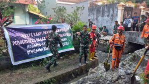Guna Mengantisipasi Banjir ,Koramil 1408-06/Mamajang Bersama Warga Melaksanakan Giat Karya Bhakti&nbsp; | NEWS TV Indonesia