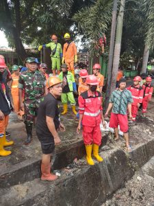 Guna Mengantisipasi Banjir ,Koramil 1408-06/Mamajang Bersama Warga Melaksanakan Giat Karya Bhakti&nbsp; | NEWS TV Indonesia