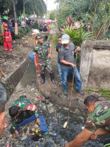 Guna Mengantisipasi Banjir ,Koramil 1408-06/Mamajang Bersama Warga Melaksanakan Giat Karya Bhakti&nbsp; | NEWS TV Indonesia